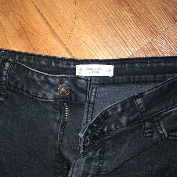 2 jean bundle deal 💝💕 - Picture 2 of 5